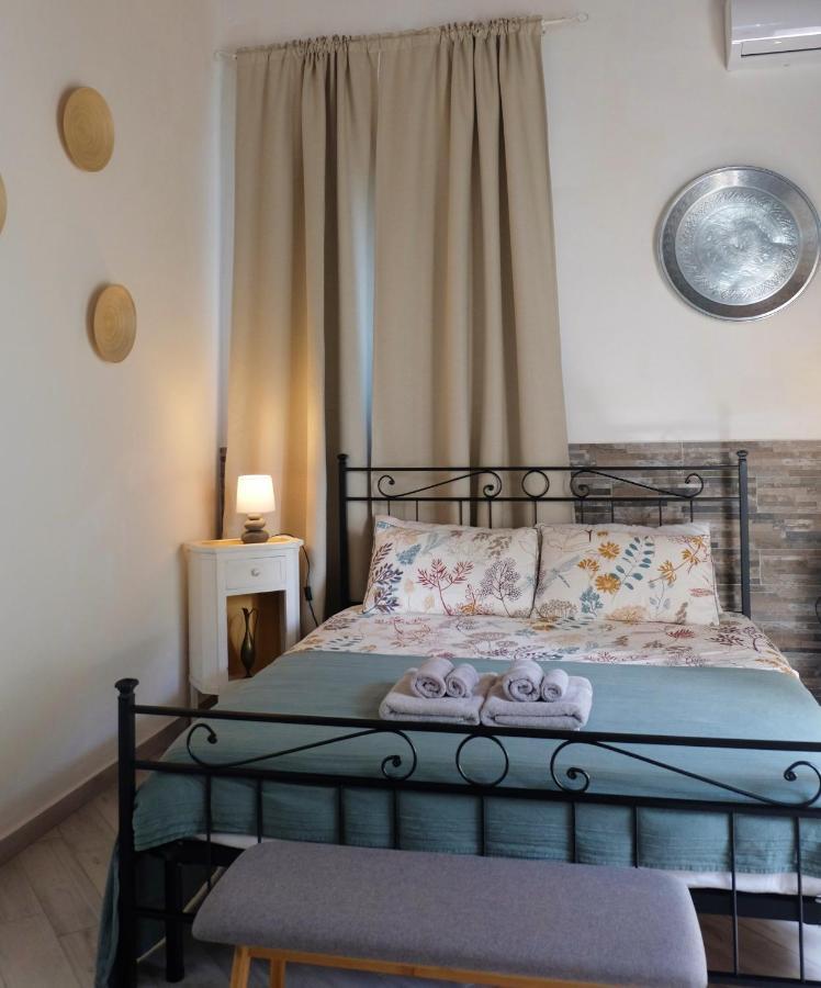 B&B Casanera Riposto ภายนอก รูปภาพ